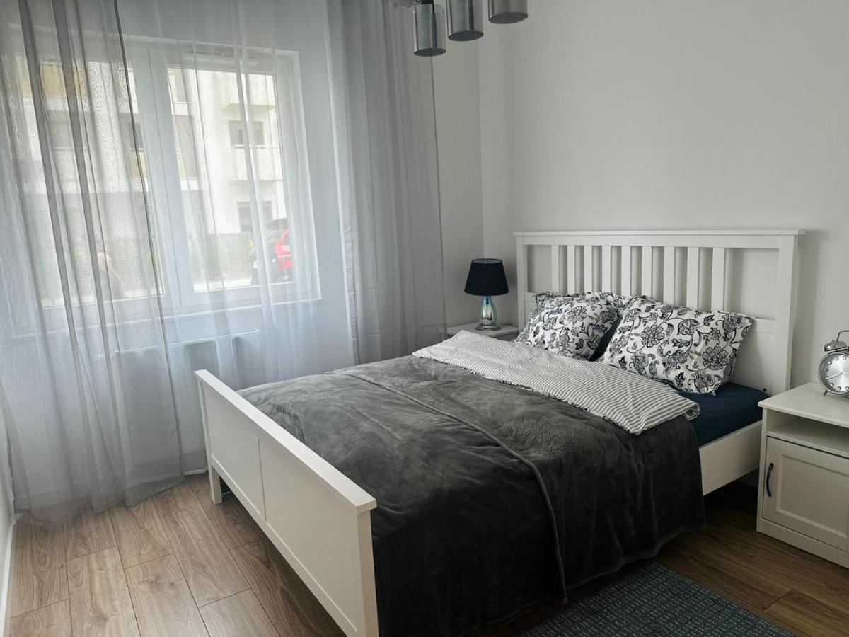 New With Excellent Communication. Krakau